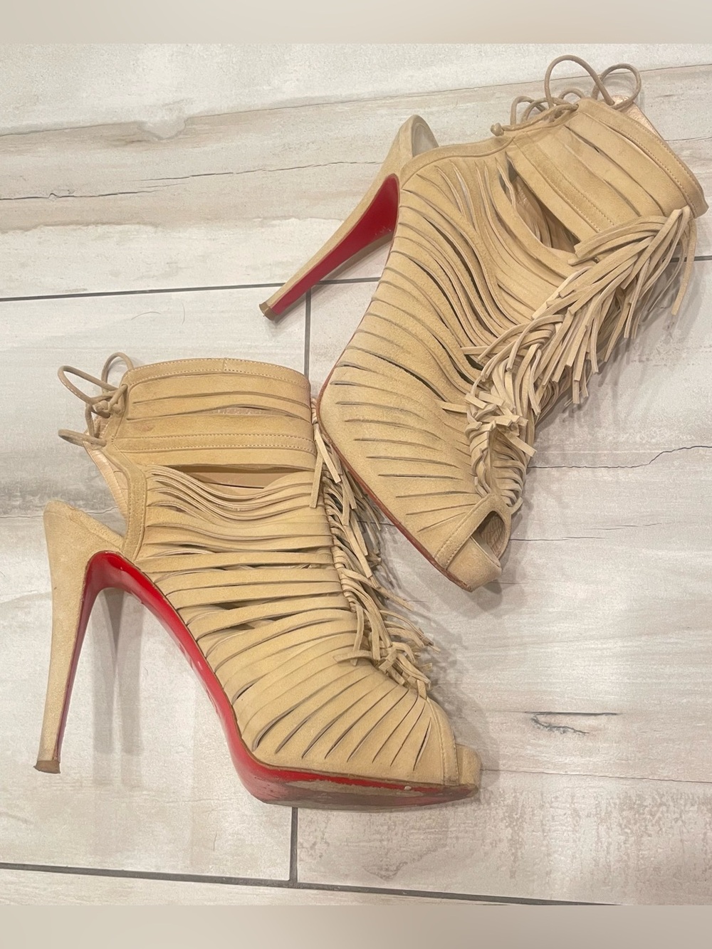 Christian Louboutin Deva nude fringe suede platform heels 38.5 7.5 8 - Picture 13 of 16